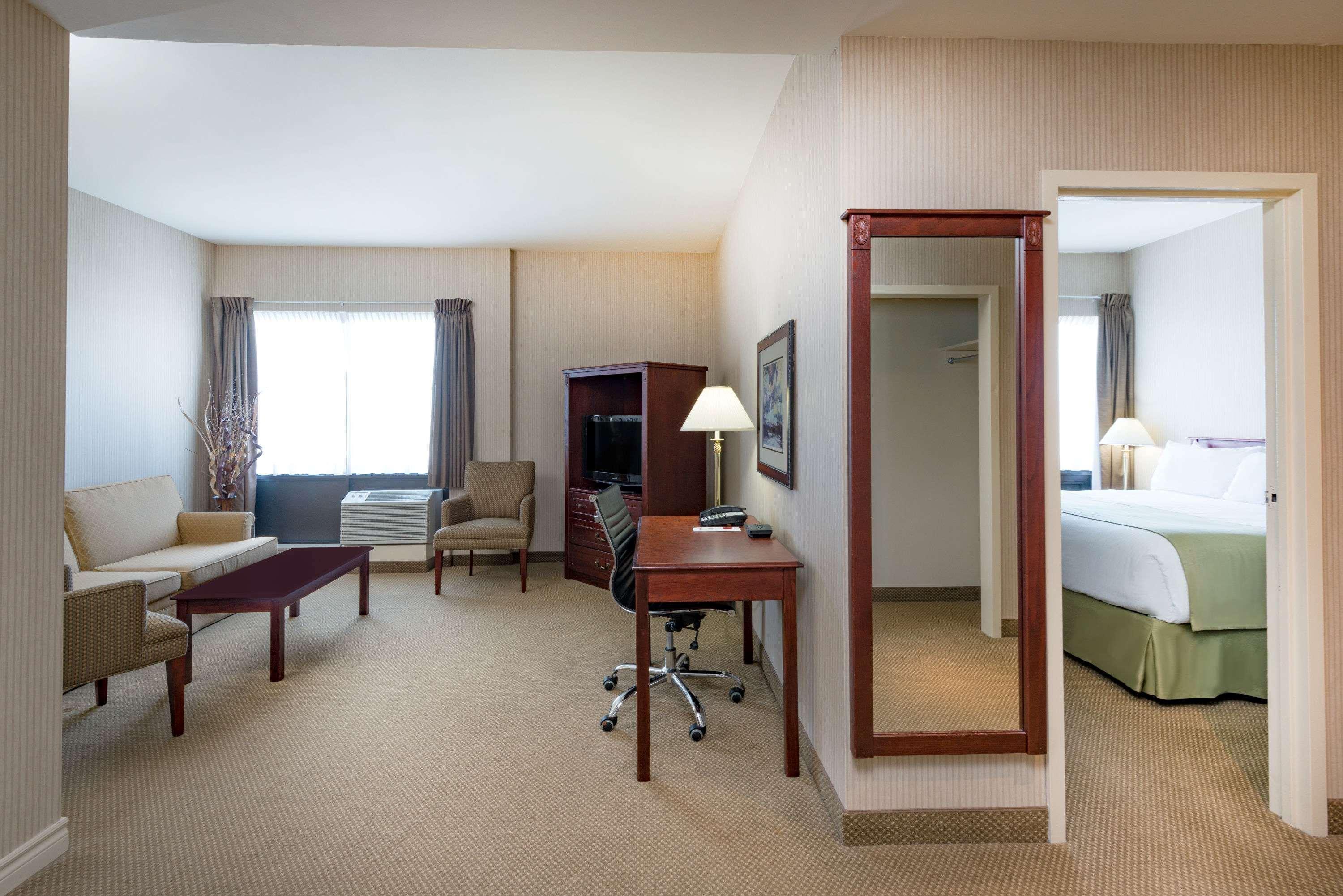 Comfort Suites Midland West Exteriör bild